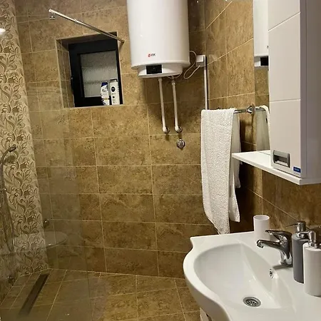 Paradiso Lejlighed Pirot