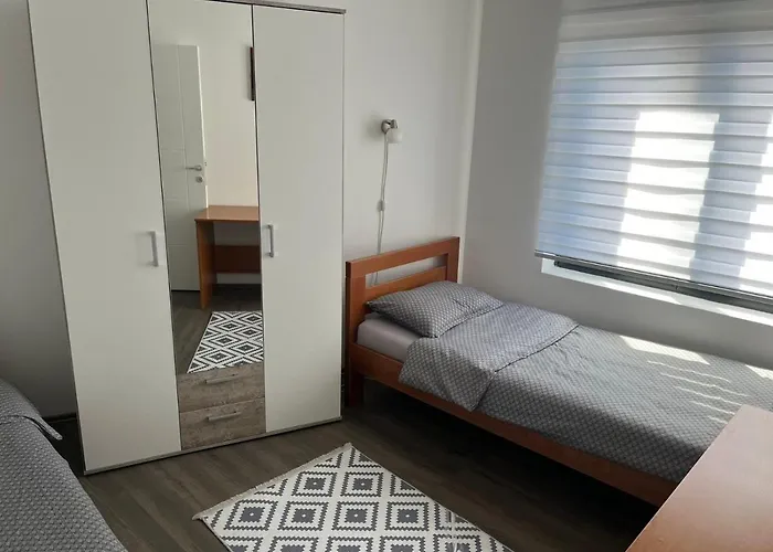 Paradiso アパート ピロト